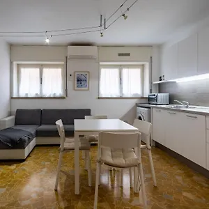 White House In Apartment Vicenza